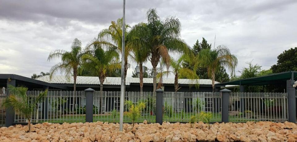 Tehillah Guesthouse Upington Exterior foto